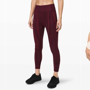 Lululemon in movement tights 25” *special edition*